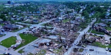 Tornado e fuqishme shkatërron një qytezë të tërë në SHBA