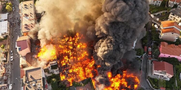 PAMJE: Zjarr i madh përfshin Shkodrën