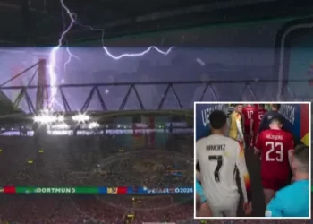 Ndeshja Gjermani – Danimarkë u ndërpre përkohësisht për shkak të stuhisë: A ka ndodhur kjo gjë më herët?