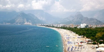 Temperatura shumë të larta në Antalya të Turqisë