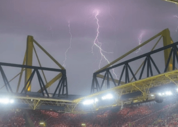 Ndeshja Gjermani-Danimarkë ndërpritet për shkak të stuhisë