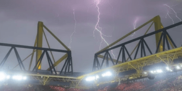 Ndeshja Gjermani-Danimarkë ndërpritet për shkak të stuhisë