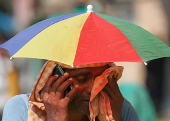 Të paktën 15 të vdekur nga nxehtësia ekstreme në Indi ndërsa temperaturat në disa zona lëvizin deri në 50 gradë Celsius