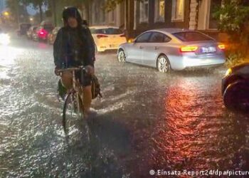 Stuhitë e shiut mbërthejnë Gjermaninë dhe disa shtete të tjera evropiane – kolaps në trafik