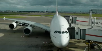 Ndërprerje masive e internetit në mbarë botën: Janë goditur linjat ajrore, mediat dhe bankat