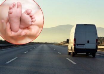 Foshnja një vjeç gjendet në autostradë, i mbijetoi stuhive në Louisiana për dy ditë