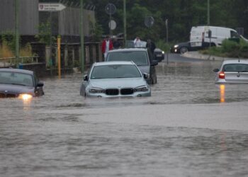 Stuhi në shumë rajone të Gjermanisë, raportohet për përmbytje