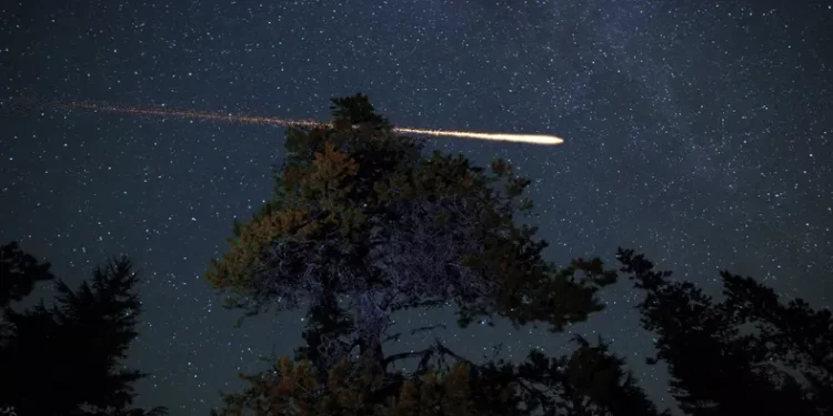 Profesori i astronomisë flet për objektin ndriçues që u pa mbrëmë në qiellin e Kosovës