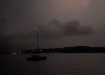 Stuhi me erëra të forta e vetëtima në Kroaci