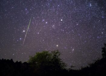 Shiu i meteorëve “Perseid” dhe Dritat Veriore dhurojnë spektakël në qiell