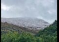 Bie bora e parë në Brezovicë