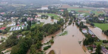 Evropa Qendrore përballet me përmbytje të mëdha, evakuohen mbi 50 mijë familje vetëm në Çeki