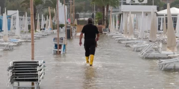 Italia veriore nën ujë nga stuhia Boris, evakuohen mijëra njerëz, mbyllen edhe shkollat