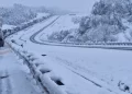 Stuhitë e borës në Afrikë të Jugut ua marrin jetën dy personave