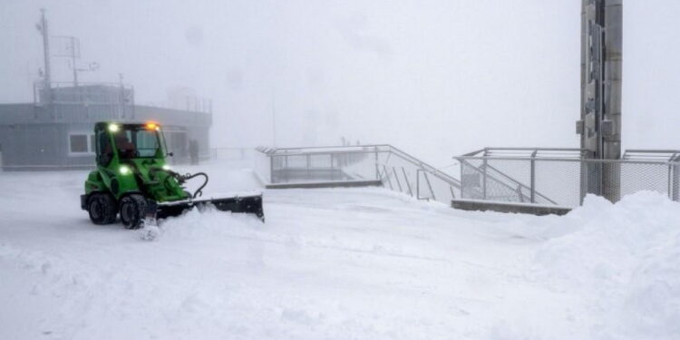 Zbardhet maja më e lartë në Gjermani, paralajmërohet më shumë borë