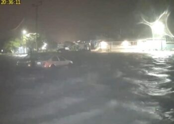 Uragani Milton”zbarkon” në Florida, dy milionë njerëz pa energji elektrike