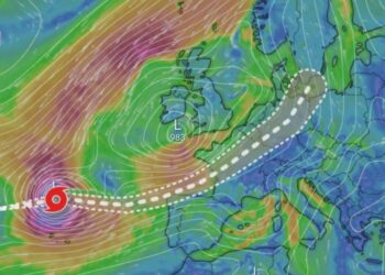 Ish-Uragani Kirk, i afrohet Evropes!
