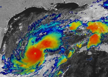 Vendosën të mos largohen, si e përjetoi familja nga Kosova uraganin “Milton”?