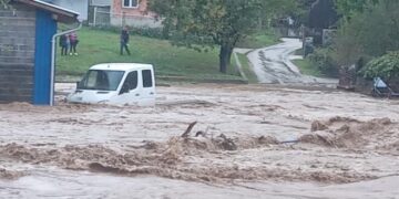 Gjenden trupat e 14 viktimave nga përmbytjet katastrofike në Bosnjë e Hercegovinë