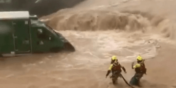 Rritet numri i viktimave nga përmbytjet katastrofike në Spanjë, Qeveria shpall tri ditë zie