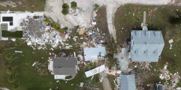 E lidhi shtëpinë që të mos e merrte uragani dhe pati sukses