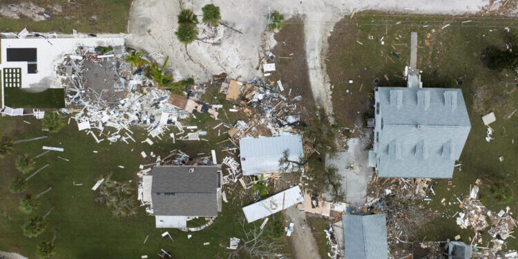 E lidhi shtëpinë që të mos e merrte uragani dhe pati sukses