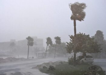 Uragani “Milton”, 125 paralajmërime për tornado u lëshuan dje përreth Floridës, numri më i madh në një ditë të vetme