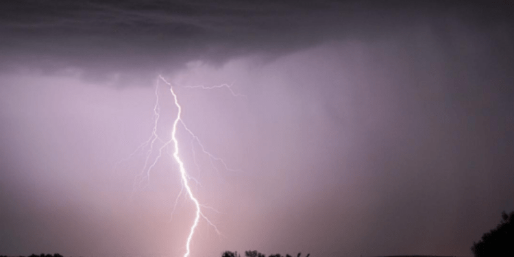 Rrufeja ua merr jetën 13 fëmijëve kamp refugjatësh në Ugandë