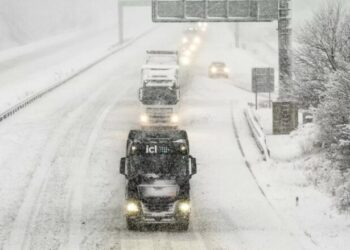 Moti i ashpër dimëror sjell probleme, qindra fluturime anulohen në të gjithë Gjermaninë