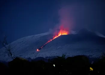 Shpërthen sërish vullkani më aktiv në Evropë, publikohen pamjet