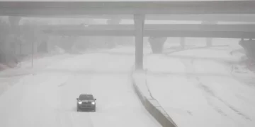 ShBA-ja goditet nga stuhia e borës, dhjetëra mijëra banorë pa energji