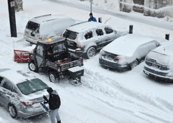 Stuhitë e fuqishme shkaktojnë viktima dhe shkatërrime në SHBA