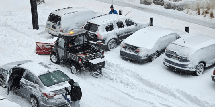 Stuhitë e fuqishme shkaktojnë viktima dhe shkatërrime në SHBA