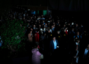 Pamje nga ndërprerjet masive të rrymës në Spanjë dhe Portugali