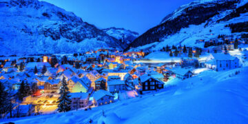 Pse investitorët amerikanë po ia mësyjnë drejt këtij fshati në Alpet Zvicerane?