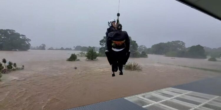 Përmbytjet katastrofike, për tri ditë ra shi sa për gjashtë muaj në Australi – publikohen pamje
