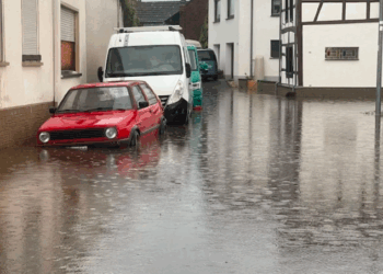 Stuhi të forta dhe përmbytje në Gjermani