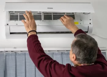 Pse është e vështirë të marrësh leje për instalimin e kondicionerëve në Zvicër?