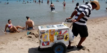 Pse çmimi i akullores do të jetë më i lartë këtë verë dhe çfarë roli luajti moti?