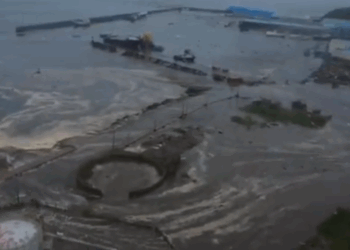 Tërmet i fortë me magnitudë 8.8 ballë në Rusi – lëshohen paralajmërime në të gjithë Paqësorin, alarm për cunami nga Japonia në SHBA