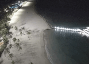 Valët e cunamit arrijnë në Hawai