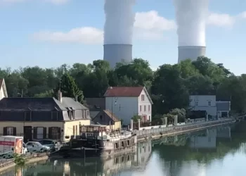 Vala e të nxehtit, Franca dhe Zvicra mbyllin centralet e tyre bërthamore!