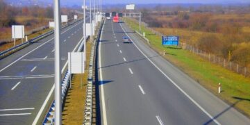 QKMK paralajmëron qytetarët që udhëtojnë në Kroaci: Shmangni autostradat drejt Zagrebit, 500 mijë persona pritet të marrin pjesë në një koncert