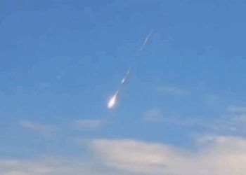 Meteori bie mbi një shtëpi në SHBA