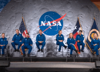“Më të mirët e Amerikës”, NASA zgjedh 10 astronautë të rinj ndërsa ndjek planet për shkuarje në Hënë dhe Mars