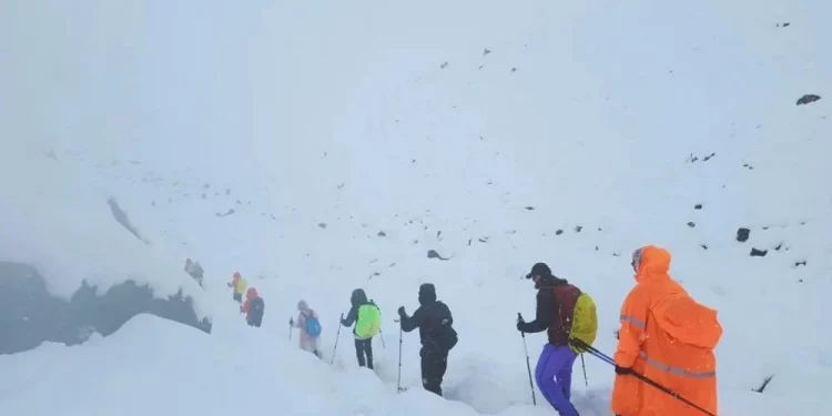 Si u shndërrua sezoni i vjeshtës në Himalaje në vdekjeprurës