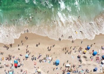 Vala “misterioze” e të nxehtit ngroh Oqeanin Paqësor në një rekord të ri