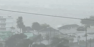 Pamje Live, uragani Melissa zbret në Xhamajka