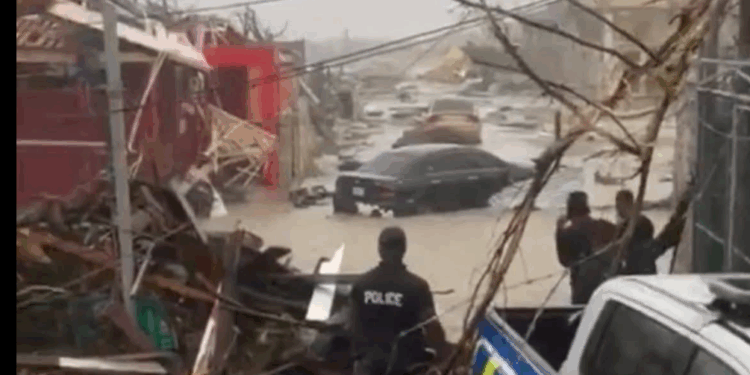 Pamje: Çfarë shkatërrimesh la pas uragani i fuqishëm në Xhamajka