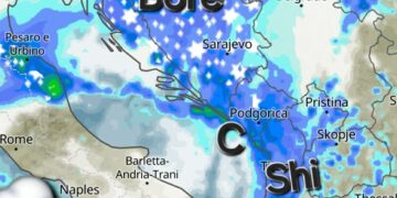 Cikloni mbërthen Ballkanin me shi e borë!
